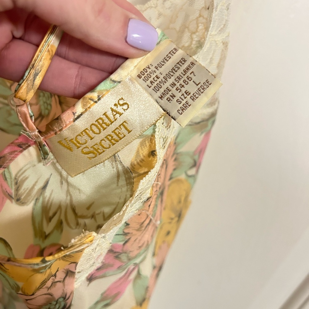 3/$30 Vtg Victorias Secret Satin Nightgown Gold Label Floral Chemise Lace 90s L - Picture 3 of 3